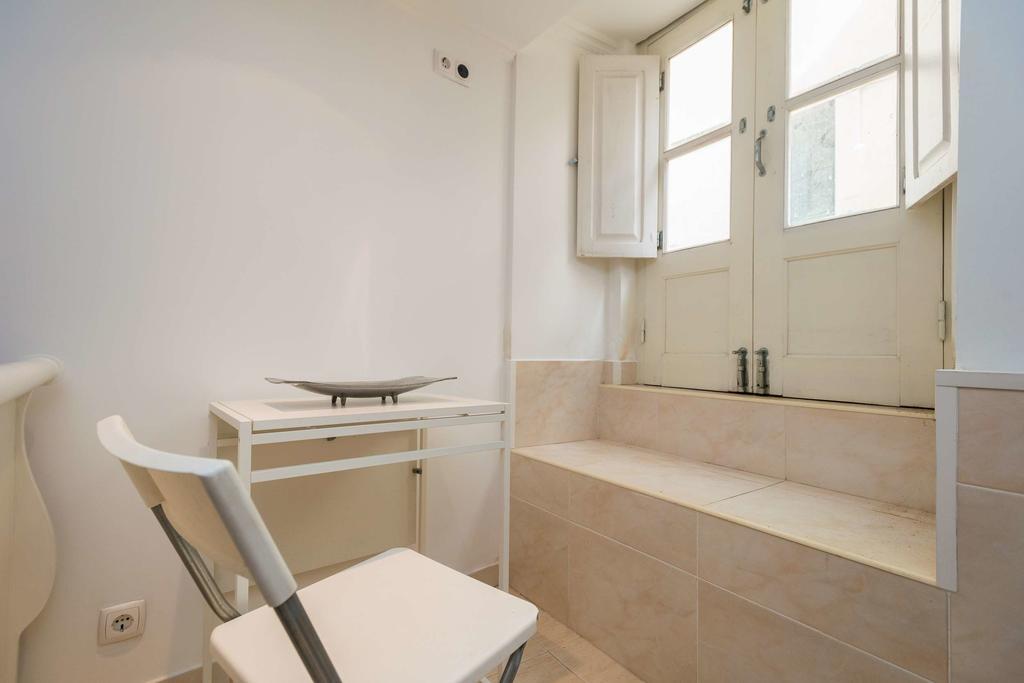Low Cost - Historic City Center Rc Apartment Lisbon Exterior photo